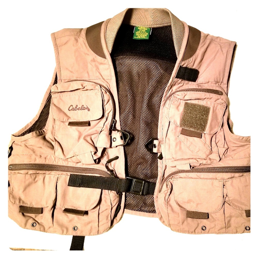 Men's or women's 12 pocket fly fishing vest